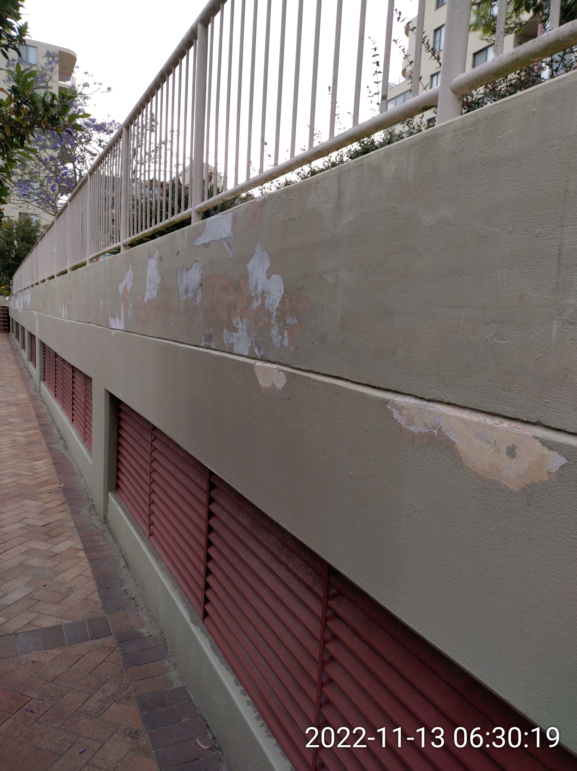 SP52948-water-damages-on-garden-bed-wall-near-tennis-courts-13Nov2022-photo-81.webp